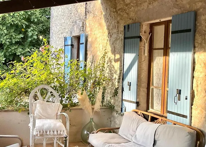 Walnut Sleeps 2 With Terrace Semesterbostad *